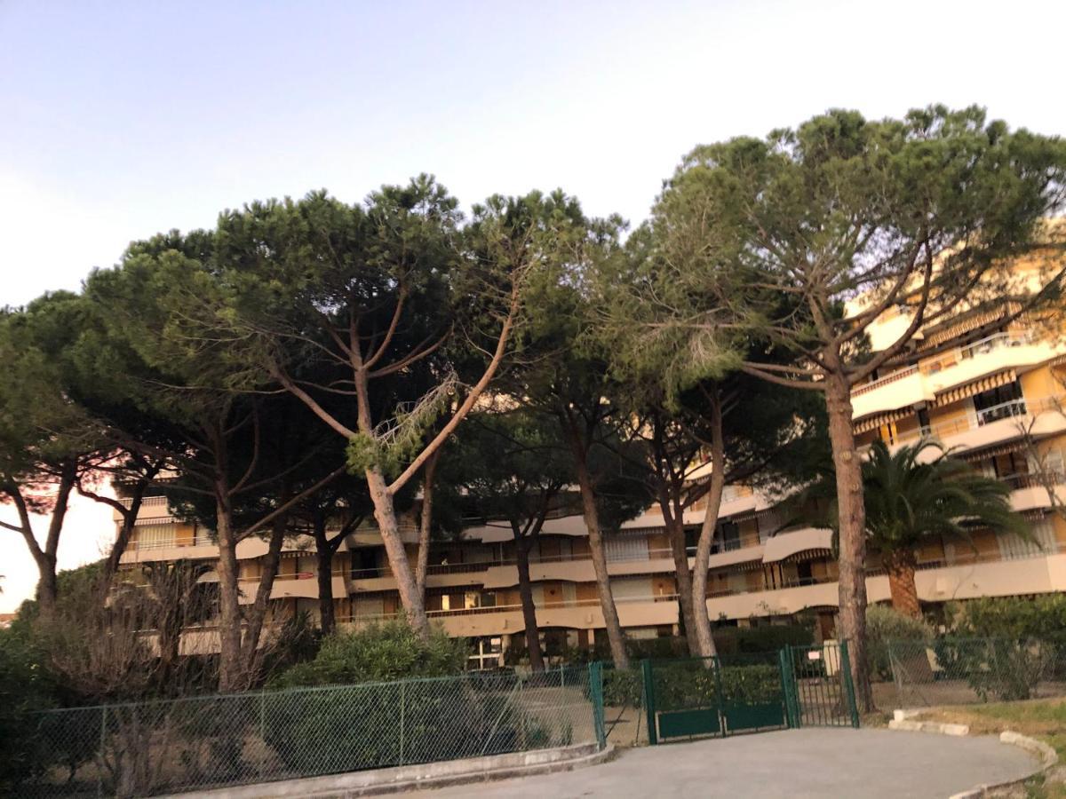 Residence La Miougrano Frejus Plage Eksteriør billede