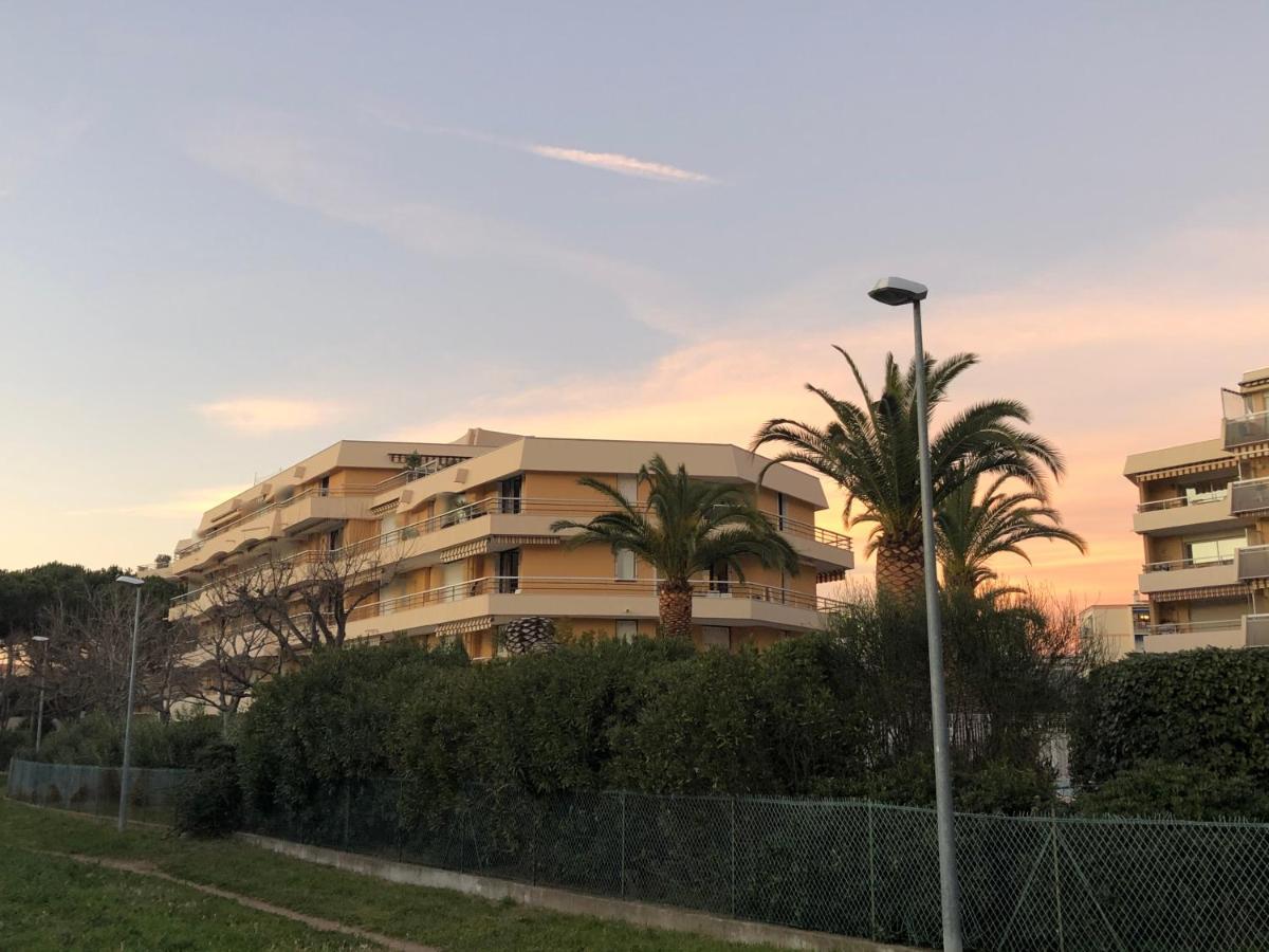 Residence La Miougrano Frejus Plage Eksteriør billede