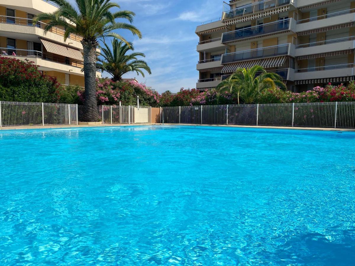 Residence La Miougrano Frejus Plage Eksteriør billede