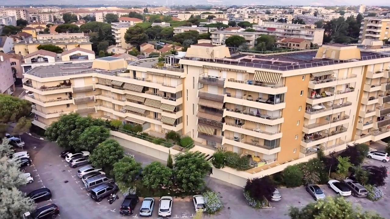 Residence La Miougrano Frejus Plage Eksteriør billede