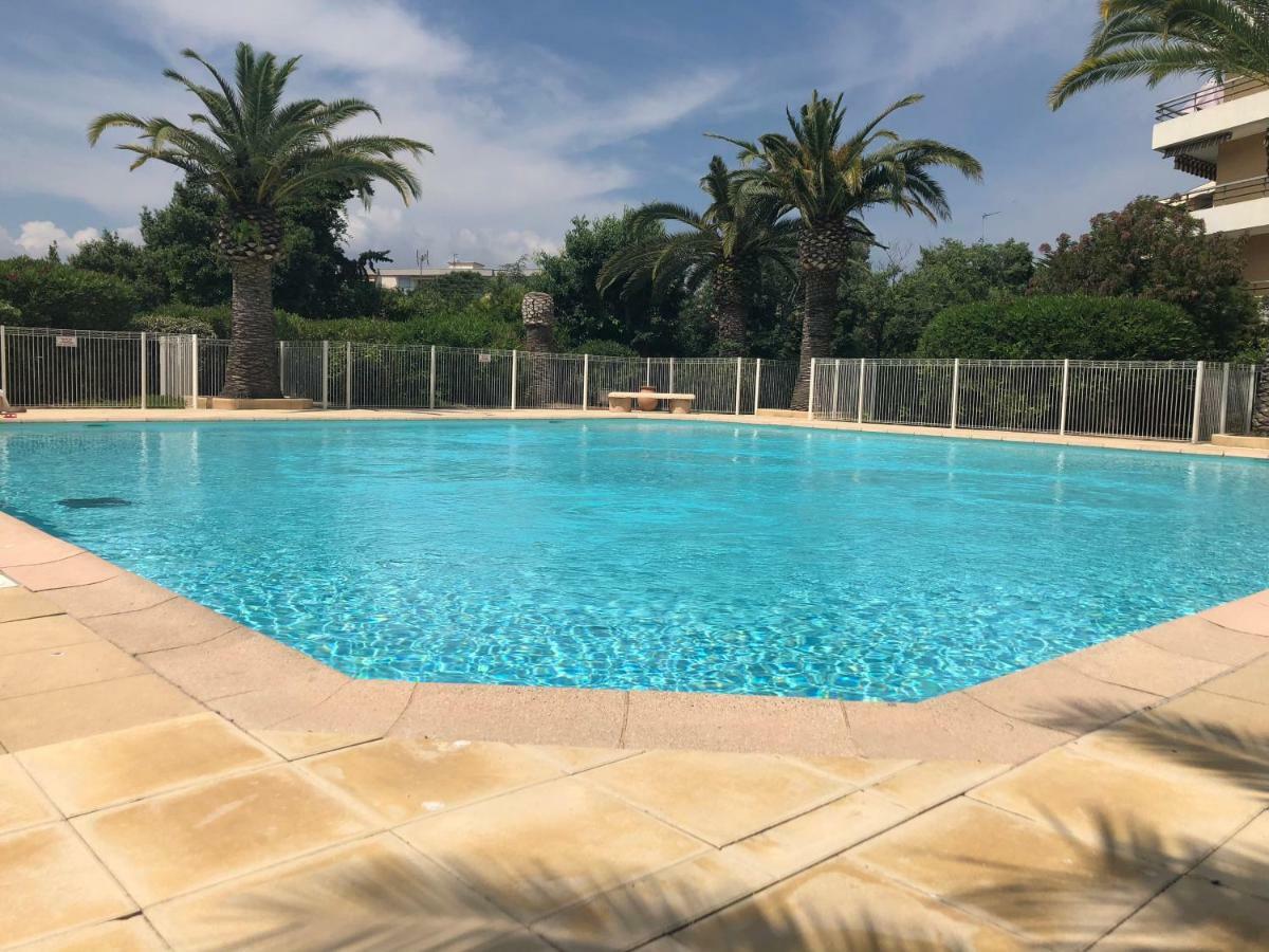 Residence La Miougrano Frejus Plage Eksteriør billede